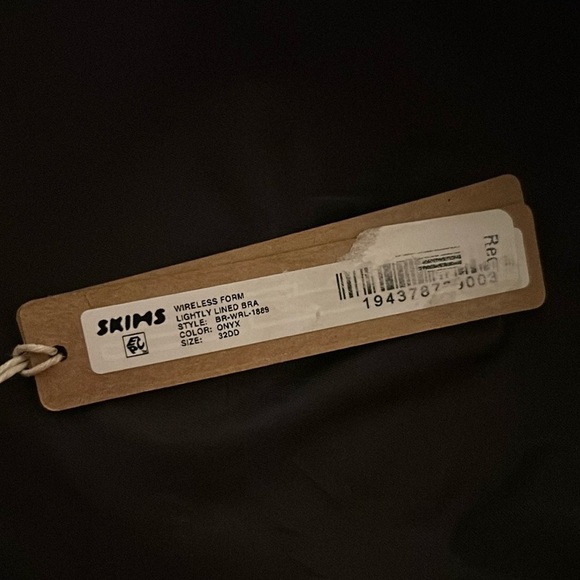 Skims wireless form lightly lined bra NWT 32DD (1889) - Picture 3 of 3